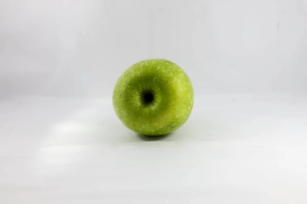 Вкусное Зеленое Яблоко Белом Фоне — стоковое фото