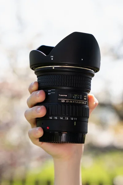 Closeup Camera Lens Hand — Stock Photo, Image