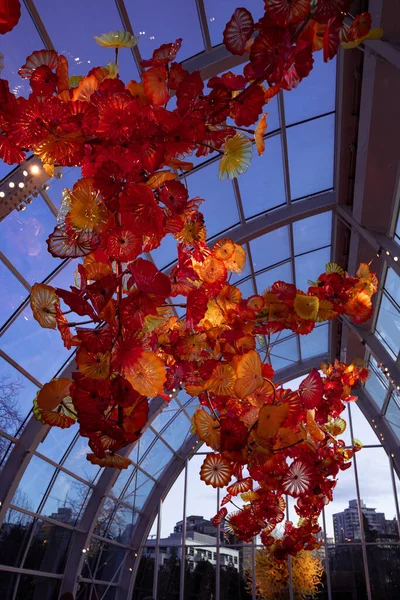 Vertical Shot Colorful Glass Sculpture Art Modern Art Museum — Stock Photo, Image
