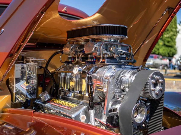 Motor Den Röda Veteranbilens Öppna Motorhuv Classic Car Show Woodinville — Stockfoto