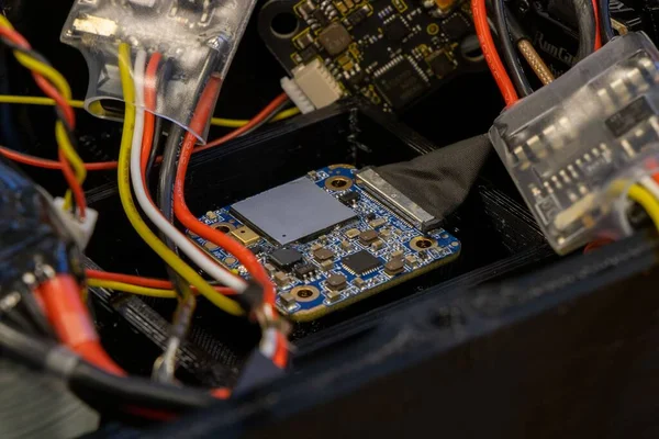 Baskılı Şaside Elektrik Mühendisliği Prototipi Için Kullanılan Bir Mikroçip Işlemcisine — Stok fotoğraf