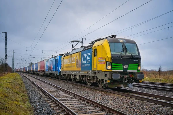 Locomotiva Classe 193 Siemens Vectron Lte Logistics Que Atravessa Saarmund — Fotografia de Stock