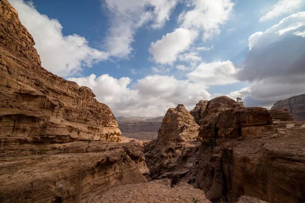 约旦佩特拉美丽山脉的空中景观 — 图库照片