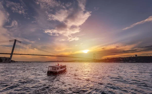 Beautiful Shot Cruise Ship Bosphorus Bridge Turkey Sunset — Stock Photo, Image