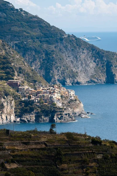 Vertikal Bild Kustbyn Och Bergiga Öar Manarola Cinque Terre Italien — Stockfoto