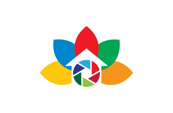 Векторная Иллюстрация Яркого Дизайна Логотипа Затвора Камеры Виде Дома Белом — стоковый вектор
