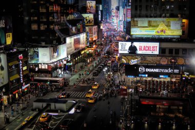 Times Meydanı 'ndaki New York caddeleri.
