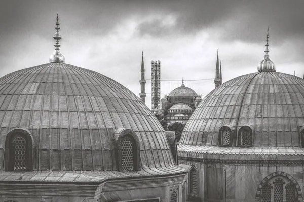 Una Hermosa Foto Ciudad Estambul Capital Turquía Sobre Río — Foto de Stock