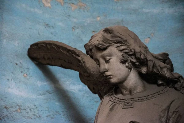 Nahaufnahme Einer Religiösen Grabskulptur Mailand Italien — Stockfoto