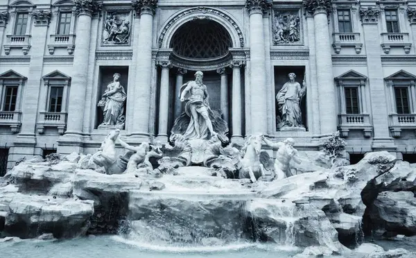 Kultowy Obraz Rzeźb Przy Fontannie Trevi Rzymie Włochy — Zdjęcie stockowe