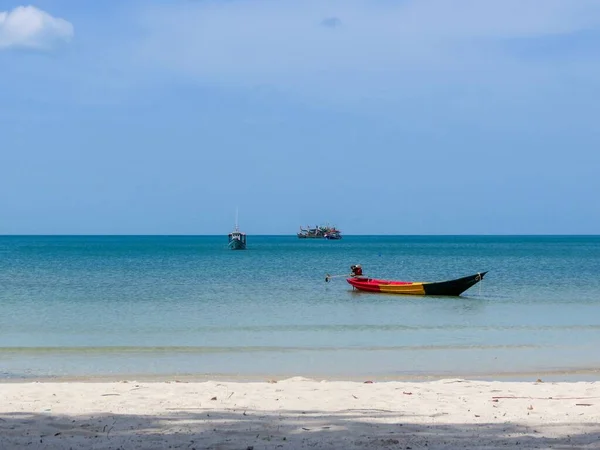 Krásná Krajina Tradiční Rybářskou Lodí Pláži Ráj Ostrově Koh Samui — Stock fotografie