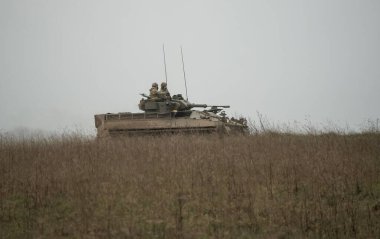 Savaş alanındaki tanklar.