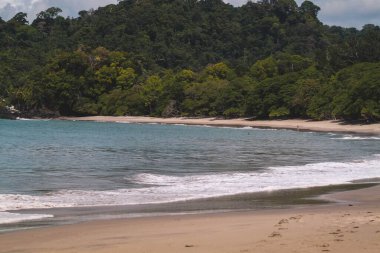 Kosta Rika, Quepos 'taki Manuel Antonio Plajı - cennet tropikal plajı