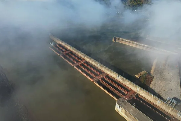 Drönarbild Ångan Som Täcker Robert Byrd Locks Dam Vid Floden — Stockfoto