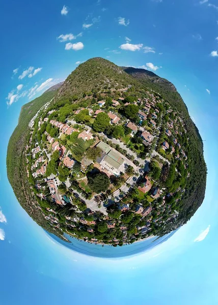 Vertical 360 Degrees Rendering Spherical World Displaying Houses Green Areas — Stock Photo, Image