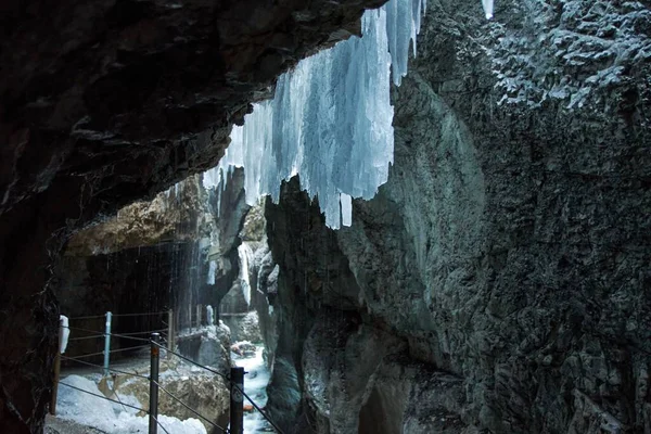 Partnacklamm Gorge Garmisch Partenkirchen Germany Ice Hanging Edge Cliffs — Stock Photo, Image