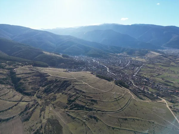 Stock image An aerial view of a village on the slope of hills