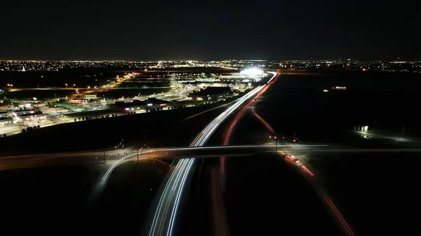 Uma Longa Exposição Rodovia Cidade Noite — Fotografia de Stock