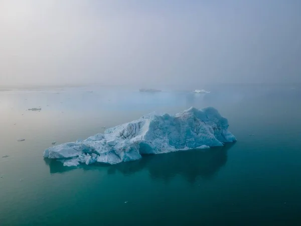 Denizdeki Buzulun Havadan Görünüşü — Stok fotoğraf