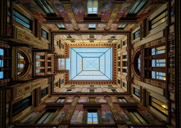 Потолок Галереи Sciarra Риме Италия — стоковое фото