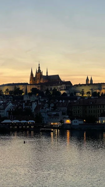 Schöne Aussicht Auf Prag Bei Sonnenuntergang — Stockfoto