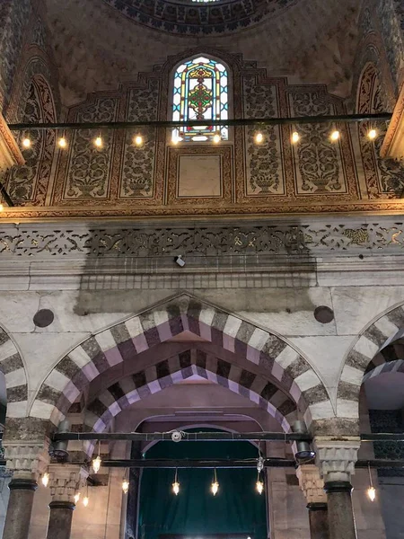 Вертикальный Снимок Стен Арок Голубой Мечети Султана Ахмета Камии Стамбуле — стоковое фото