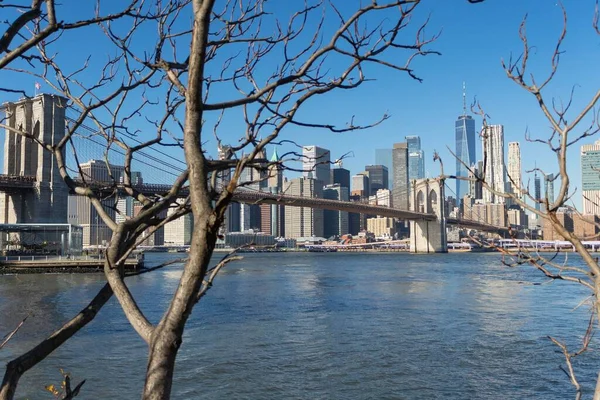 Egy Gyönyörű Felvétel Brooklyn Hídról Felhőkarcolókkal Háttérben New Yorkban Usa — Stock Fotó