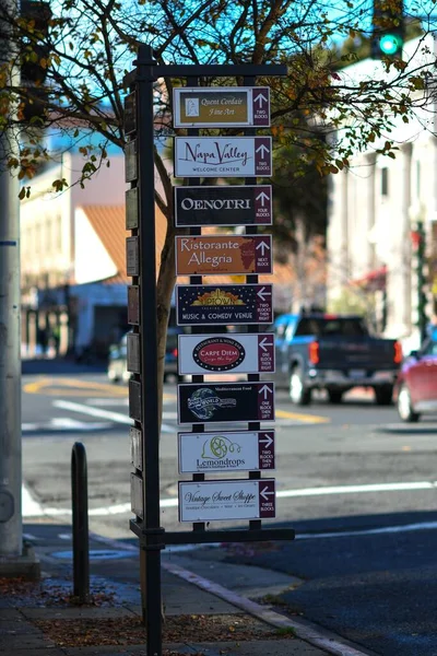 Una Toma Vertical Las Calles Napa Signo Los Estados Unidos — Foto de Stock