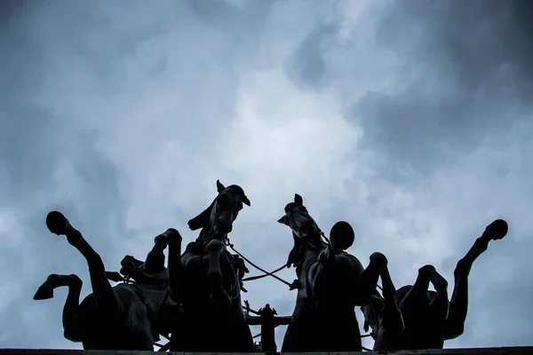 Quadriga War Patsas Jumalatar Victory Nike Wellington Arch Lontoossa Englannissa — kuvapankkivalokuva
