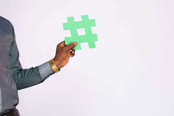 Afrikaans Zakenman Met Een Hash Tag Symbool — Stockfoto
