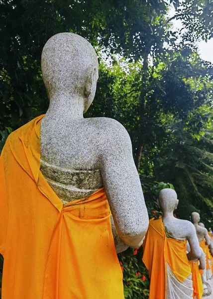 Estátuas Monge Templo Budista Theravada — Fotografia de Stock