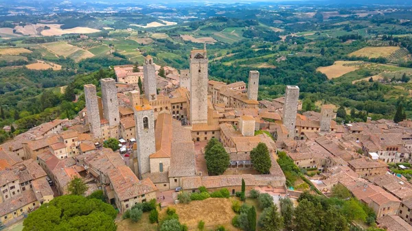 意大利托斯卡纳的意大利山城San Gimignano的空中拍摄 — 图库照片