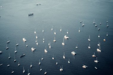 Rio de Janeiro 'da denizde güzel bir tekne görüntüsü.