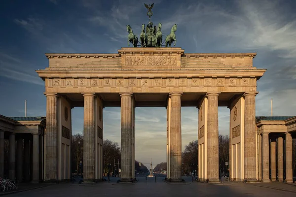 Una Hermosa Vista Frontal Puerta Brandeburgo Berlín —  Fotos de Stock
