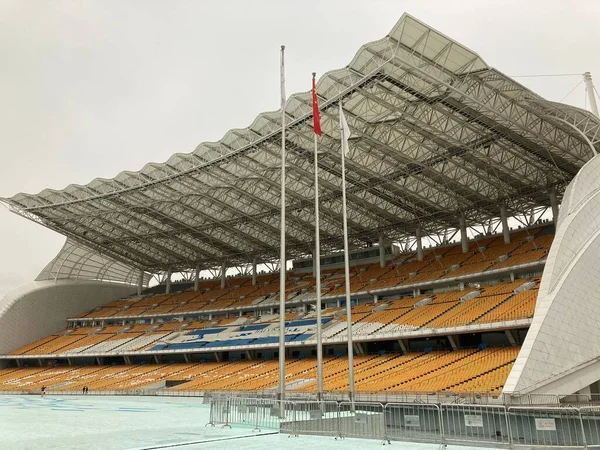 Estádio Livre Cidade Guangzhou Com Três Postes Bandeira Província Guandong — Fotografia de Stock