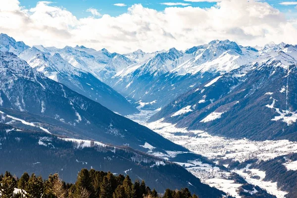 Krajina Zasněžené Hory Patscherkofel Slunečného Dne Rakouském Innsbrucku — Stock fotografie