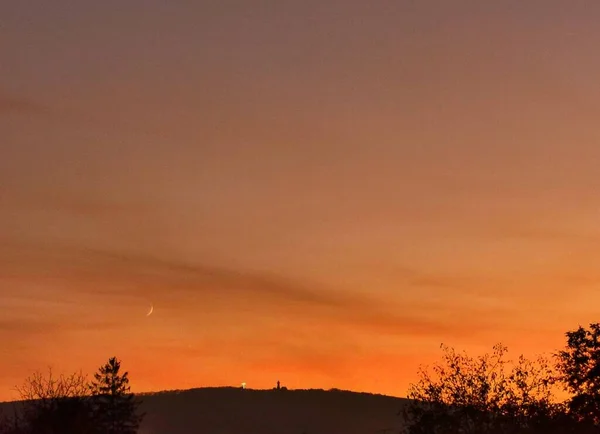Krásná Oranžová Noční Obloha Rumunsku — Stock fotografie