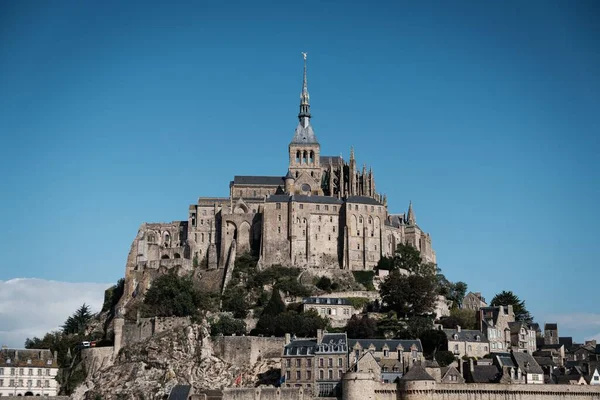Mont Saint Michel Abbey Pod Jasnou Oblohou Normandii Francie — Stock fotografie