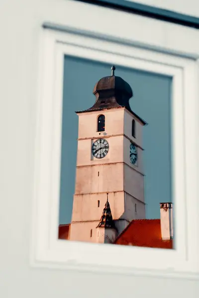 Вертикальный Снимок Башни Совета Сибиу Румыния Стене — стоковое фото