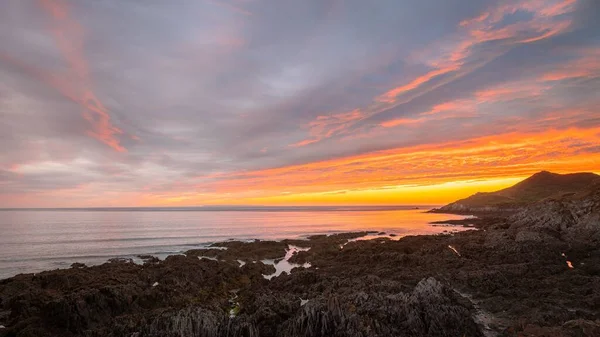 Горизонтальный Вид Пляж Вулакомбе Окружающую Природу Красивым Закатом Июле 2022 — стоковое фото