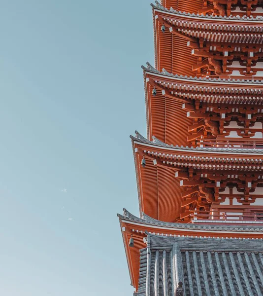 美しい浅草寺のファサードの垂直方向の景色 — ストック写真