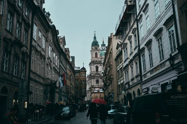 Ruas Praga Com Igreja Segundo Plano Época Natal — Fotografia de Stock