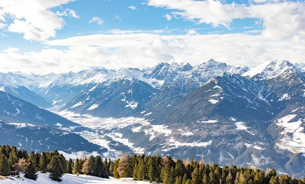 오스트리아 브루크 눈덮인 — 스톡 사진