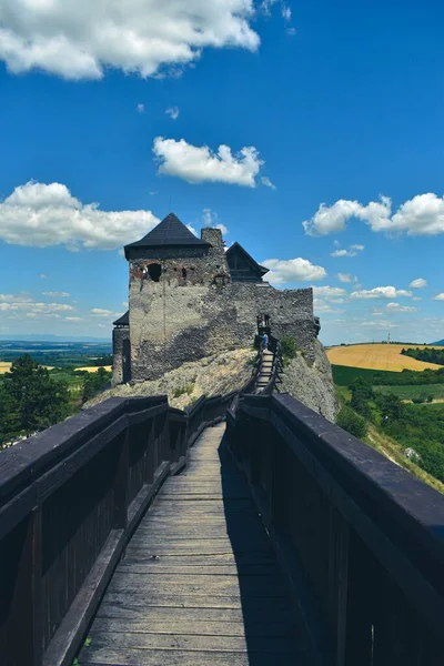 Une Verticale Château Médiéval Boldogko Hongrie Contre Ciel Bleu Ensoleillé — Photo