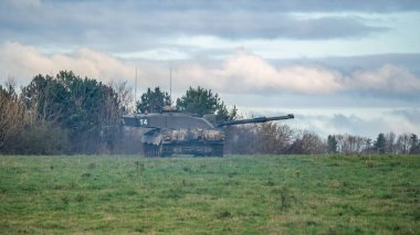 Wiltshire İngiltere 'de askeri tatbikatta ana savaş tankı.