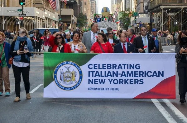 Die Jährliche Italienische Parade Zum Tag Des Offenen Denkmals Marschiert — Stockfoto