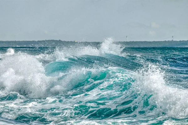 Okyanus Dalgalarının Güzel Manzarası — Stok fotoğraf