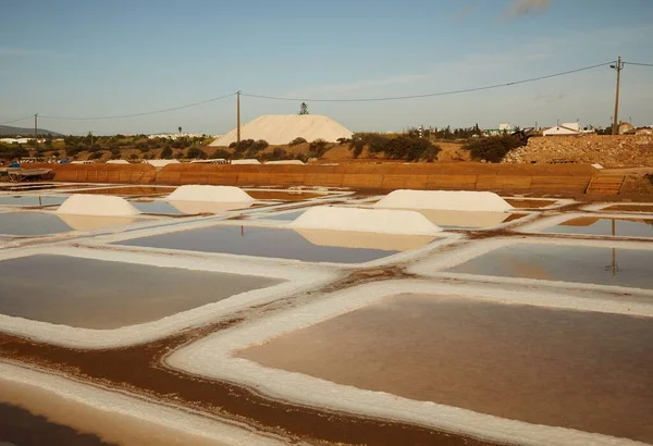 Een Aantal Faro Zoutvlaktes Waar Zeezout Wordt Gemaakt Geoogst Het — Stockfoto