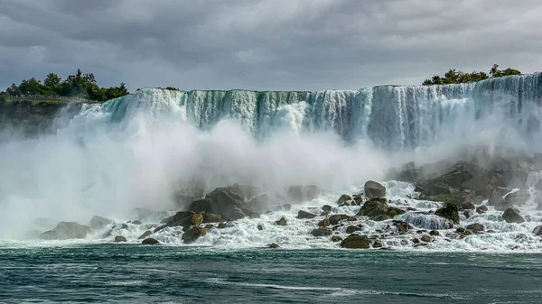 Pemandangan Yang Indah Dari Air Terjun Niagara Dan Kabut Air — Stok Foto