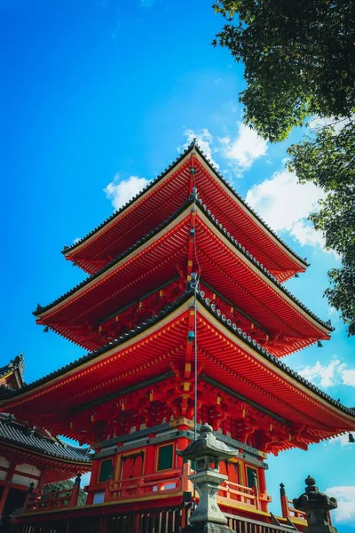 Vertikal Bild Kiyomizu Dera Three Story Pagoda Solig Dag Kyoto — Stockfoto